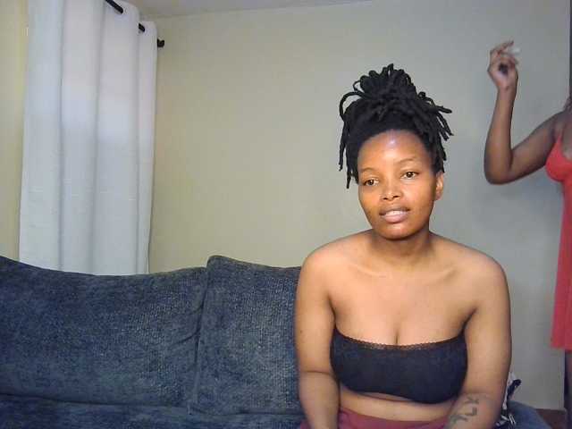 MidnightMuse-1 live cam on BongaCams