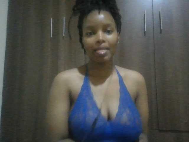 MidnightMuse-1 live cam on BongaCams