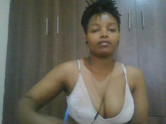 MidnightMuse-1 live cam on BongaCams