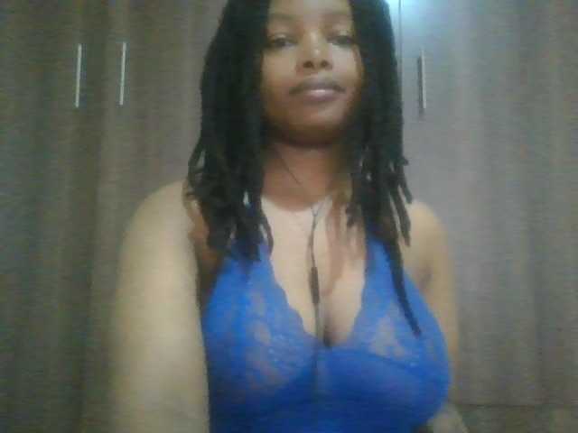 MidnightMuse-1 live cam on BongaCams