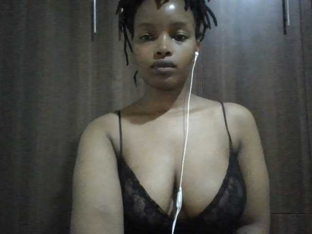 MidnightMuse-1 live cam on BongaCams