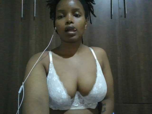 MidnightMuse-1 live cam on BongaCams