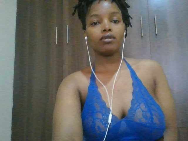 MidnightMuse-1 live cam on BongaCams