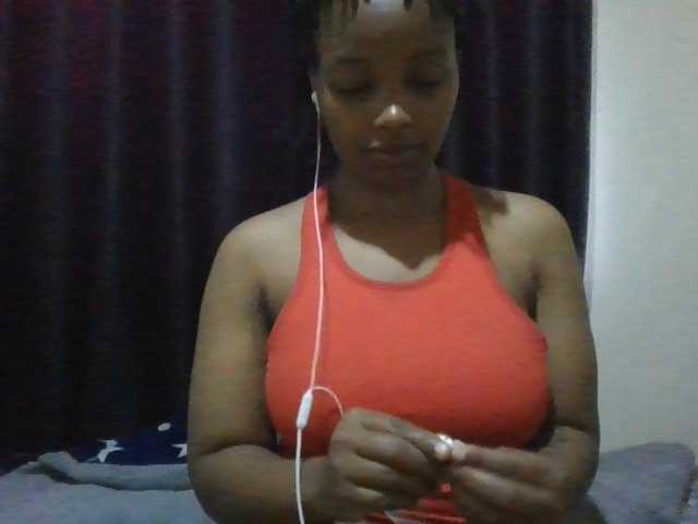 MidnightMuse-1 live cam on BongaCams