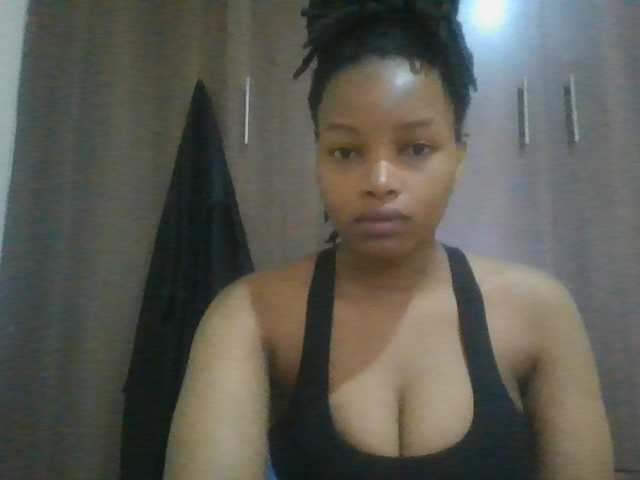 MidnightMuse-1 live cam on BongaCams