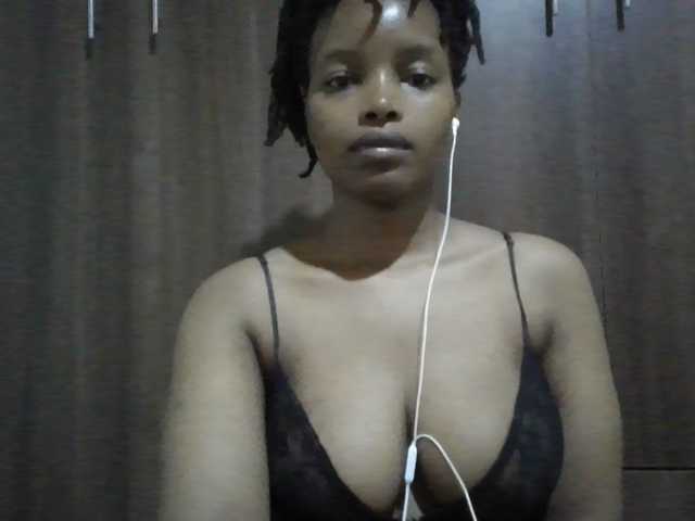MidnightMuse-1 live cam on BongaCams