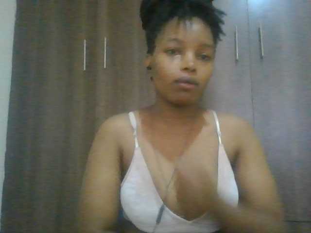 MidnightMuse-1 live cam on BongaCams