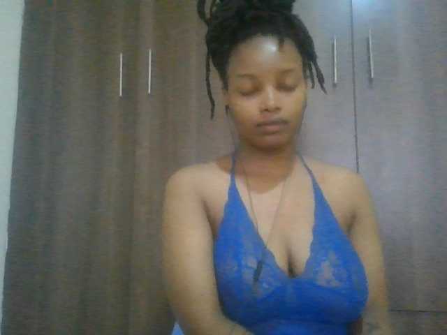 MidnightMuse-1 live cam on BongaCams