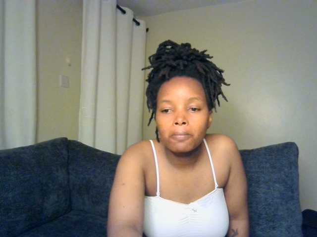 MidnightMuse-1 live cam on BongaCams