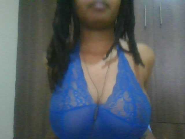 MidnightMuse-1 live cam on BongaCams