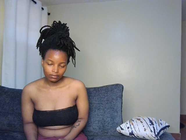 MidnightMuse-1 live cam on BongaCams