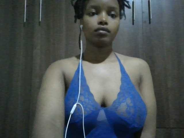 MidnightMuse-1 live cam on BongaCams