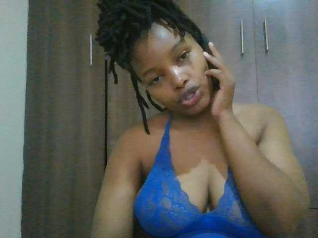 MidnightMuse-1 live cam on BongaCams