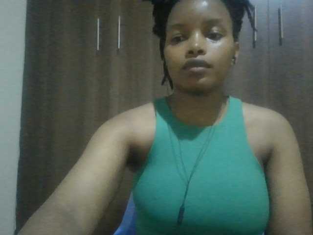 MidnightMuse-1 live cam on BongaCams