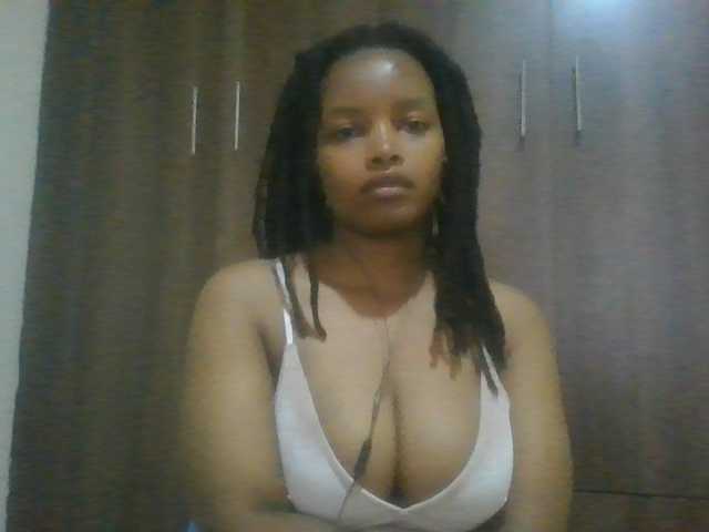 MidnightMuse-1 live cam on BongaCams