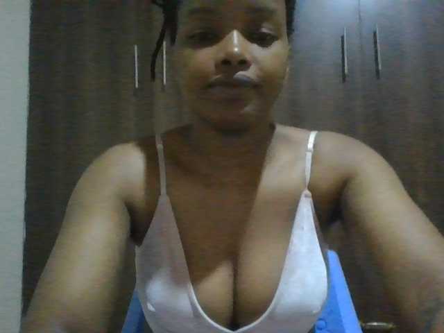 MidnightMuse-1 live cam on BongaCams