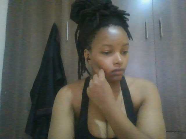 MidnightMuse-1 live cam on BongaCams