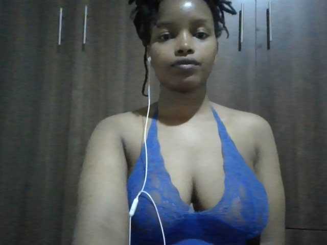 MidnightMuse-1 live cam on BongaCams