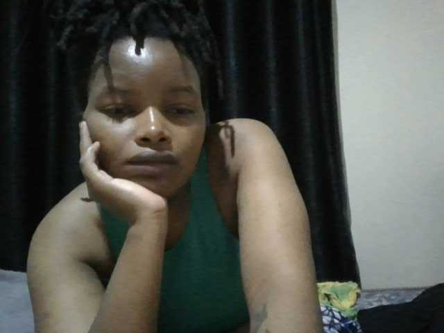MidnightMuse-1 live cam on BongaCams