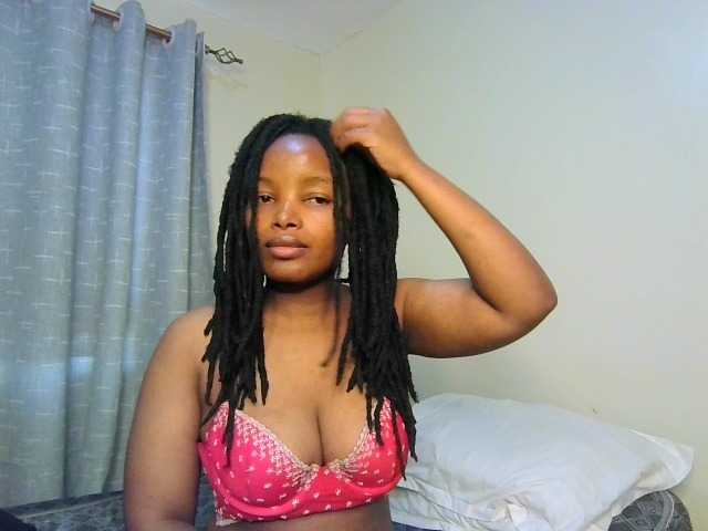 MidnightMuse-1 live cam on BongaCams