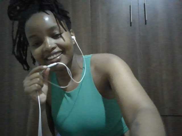 MidnightMuse-1 live cam on BongaCams