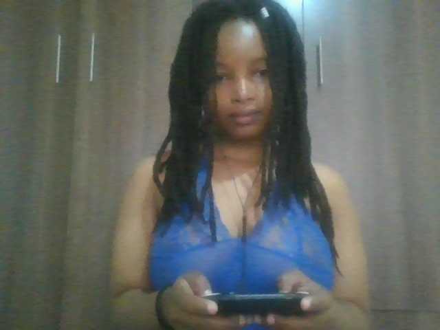 MidnightMuse-1 live cam on BongaCams