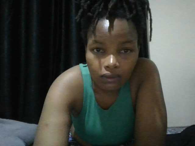 MidnightMuse-1 live cam on BongaCams