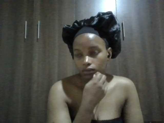 MidnightMuse-1 live cam on BongaCams