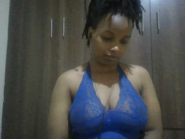 MidnightMuse-1 live cam on BongaCams