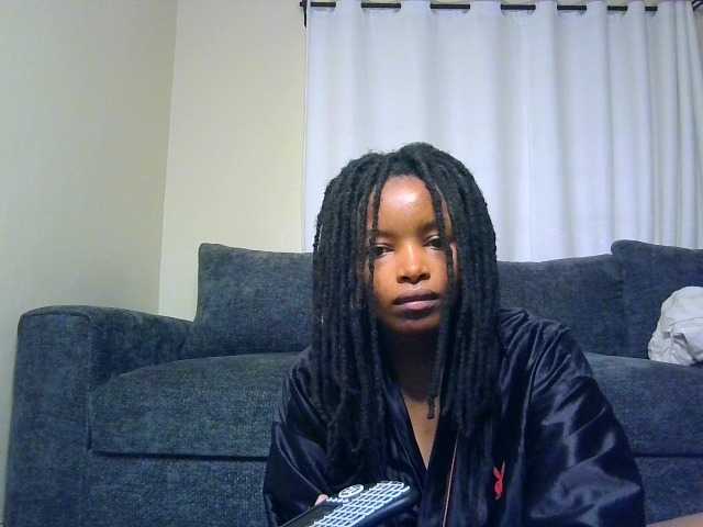 MidnightMuse-1 live cam on BongaCams