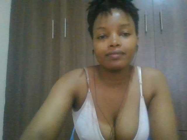 MidnightMuse-1 live cam on BongaCams