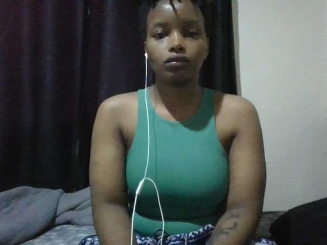 MidnightMuse-1 live cam on BongaCams