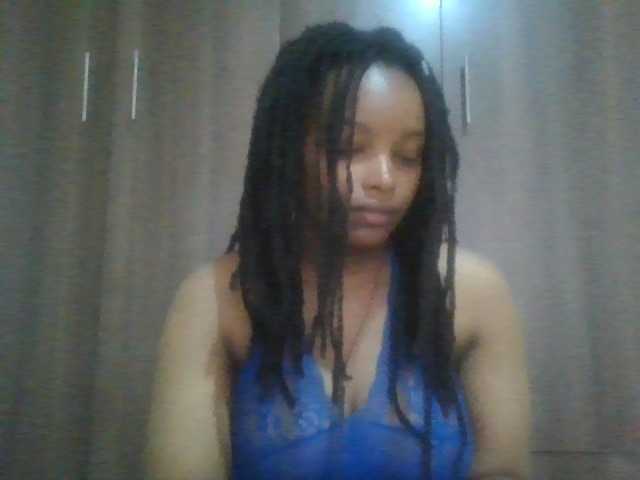 MidnightMuse-1 live webcam show