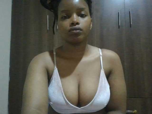 MidnightMuse-1 — live female cam
