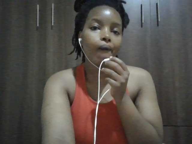 MidnightMuse-1 live cam on BongaCams