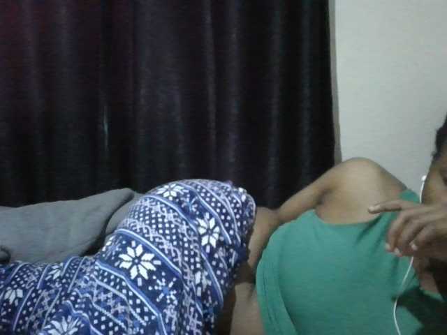 MidnightMuse-1 live cam on BongaCams