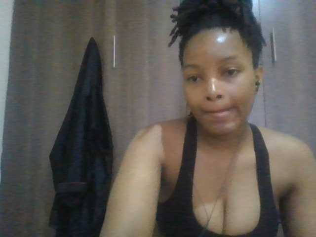 MidnightMuse-1 live cam on BongaCams
