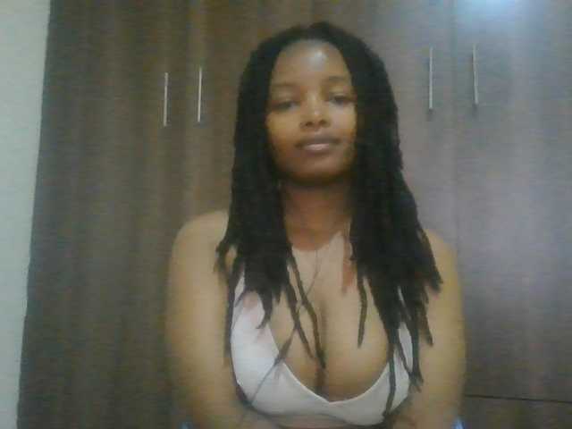 MidnightMuse-1 live cam on BongaCams