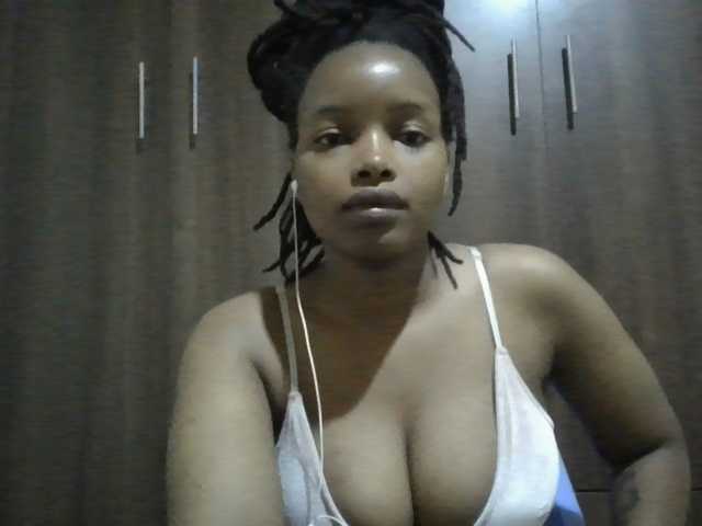 MidnightMuse-1 live cam on BongaCams