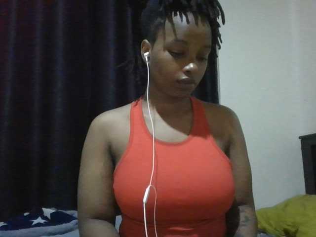 Chat with MidnightMuse-1 live cam