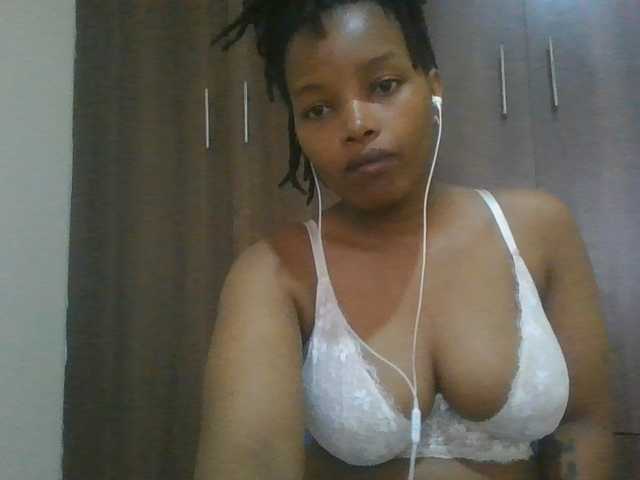 MidnightMuse-1 live cam on BongaCams