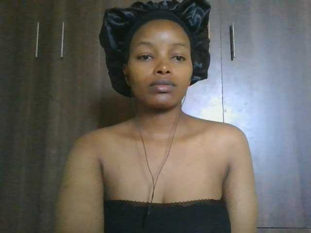 MidnightMuse-1 live cam on BongaCams
