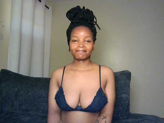 MidnightMuse-1 live cam on BongaCams