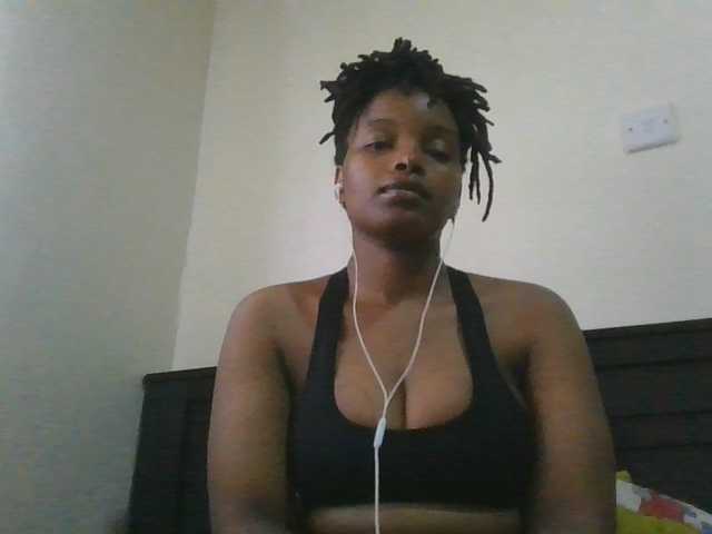 MidnightMuse-1 live cam on BongaCams
