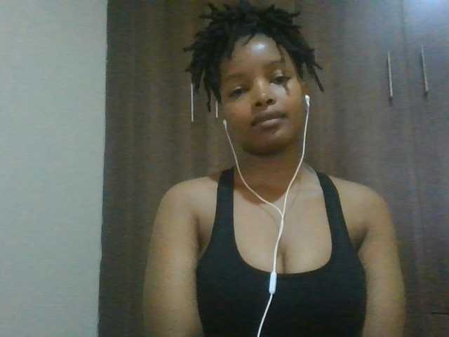 MidnightMuse-1 live cam on BongaCams