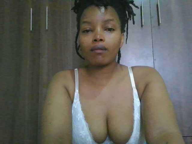MidnightMuse-1 live cam on BongaCams