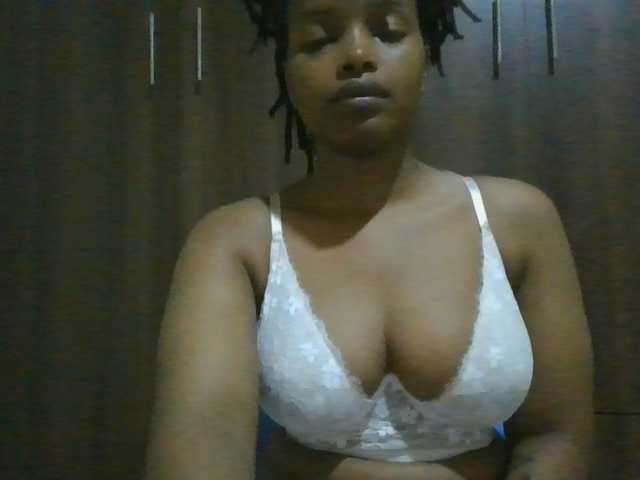 MidnightMuse-1 live cam on BongaCams