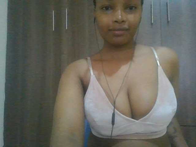 MidnightMuse-1 live cam on BongaCams