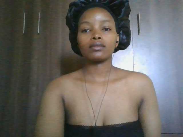 MidnightMuse-1 live cam on BongaCams