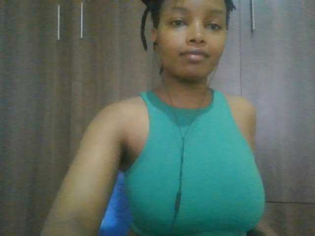 MidnightMuse-1 live cam on BongaCams